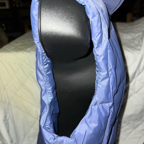Columbia Down Vest - Picture 4 of 11